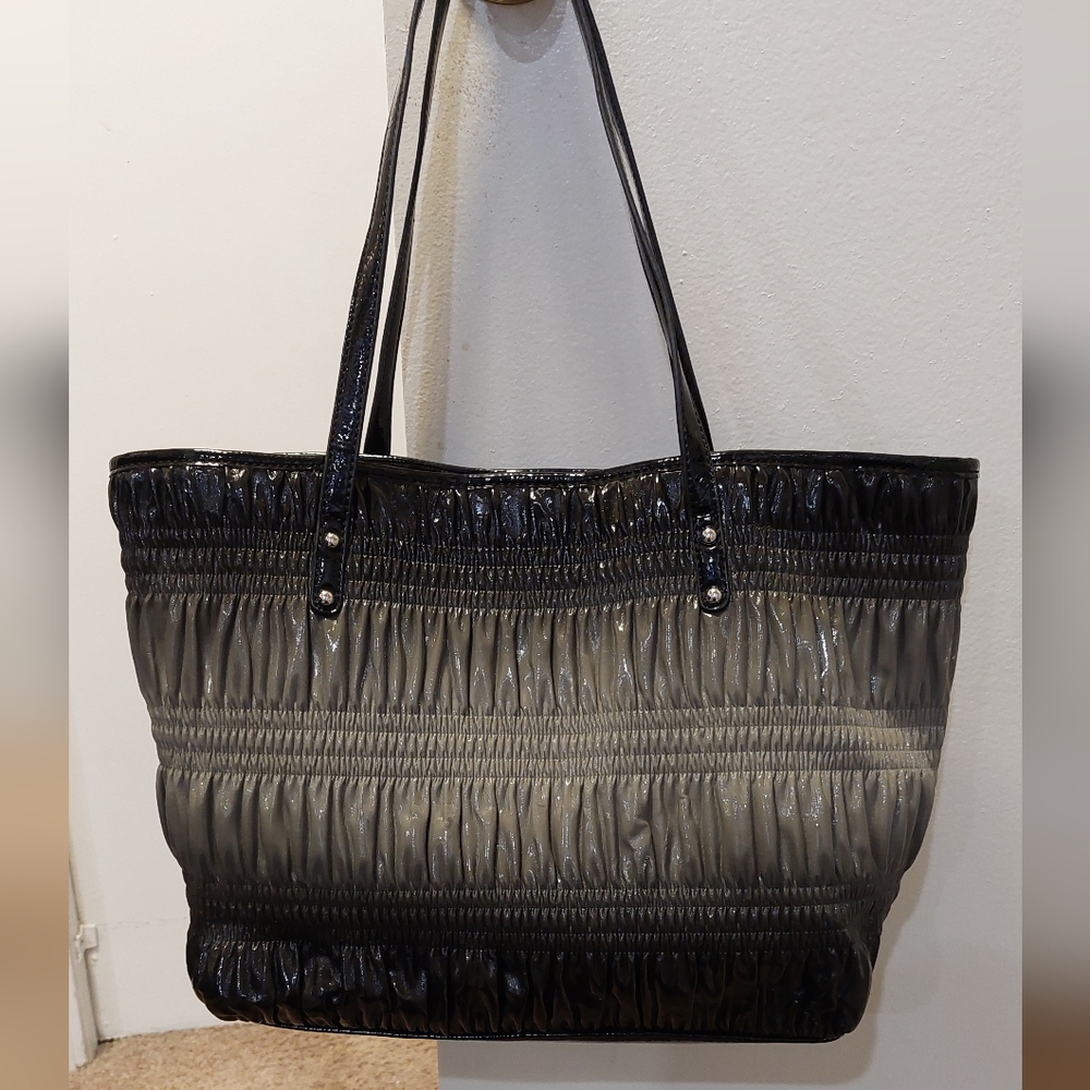 NINE WEST Pleated Vegan Leather Ombre Shopper Tote and Wristlet Bundle - Picture 3 of 15